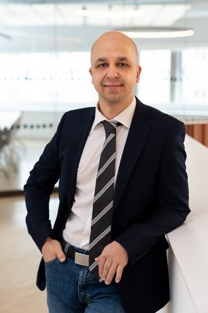 Portrait_ICT-Harald_Tauderer__17_von_29_